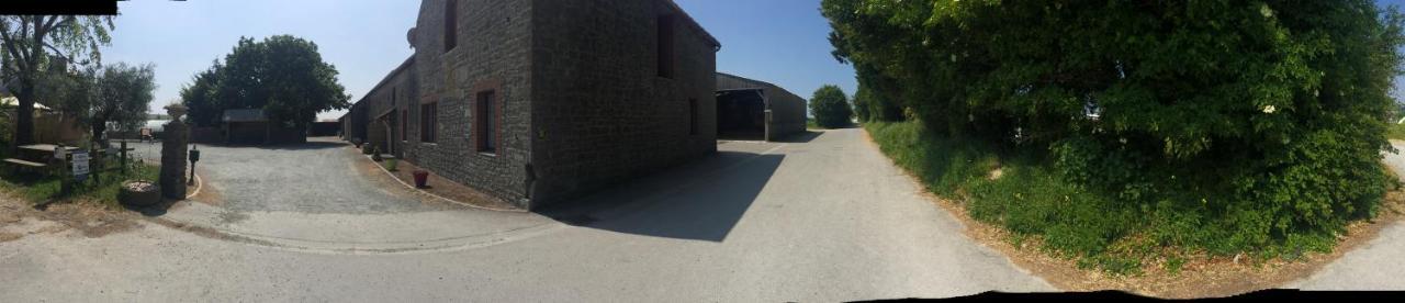 Bed and Breakfast Le Loup Dans La Bergerie Montmartin-sur-Mer Экстерьер фото